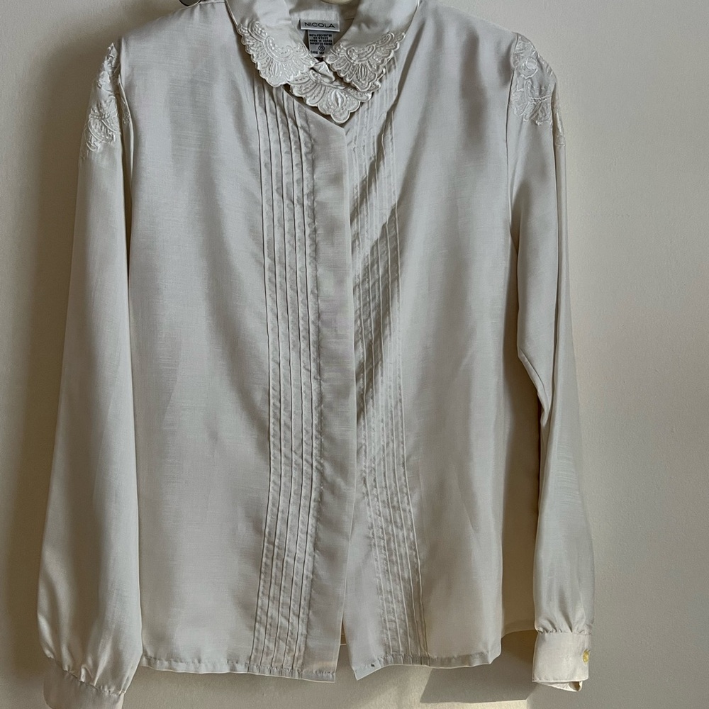 NICOLA Beige Blouse with Lace Details